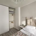 Sunny Center Apartment, Free Parking *