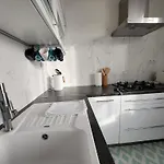 Sunny Center Apartment, Free Parking بييشتِني