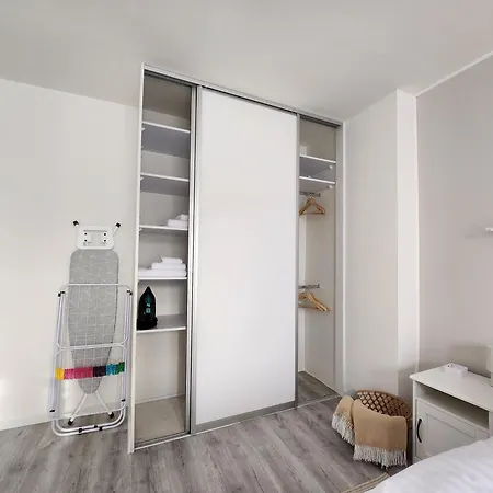 Sunny Center Apartment, Free Parking * Pieszczany