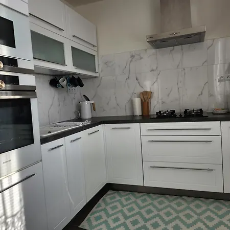 Sunny Center Apartment, Free Parking * Pieszczany