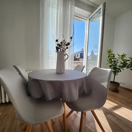 Sunny Center Apartment, Free Parking Apartament *