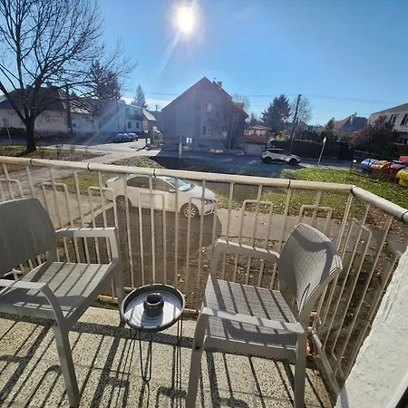 Sunny Center Apartment, Free Parking Apartament