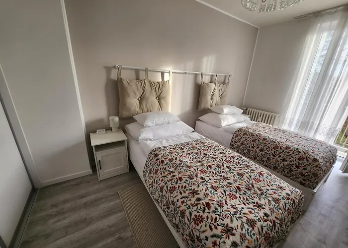Appartement Sunny Center Apartment, Free Parking Piest'any
