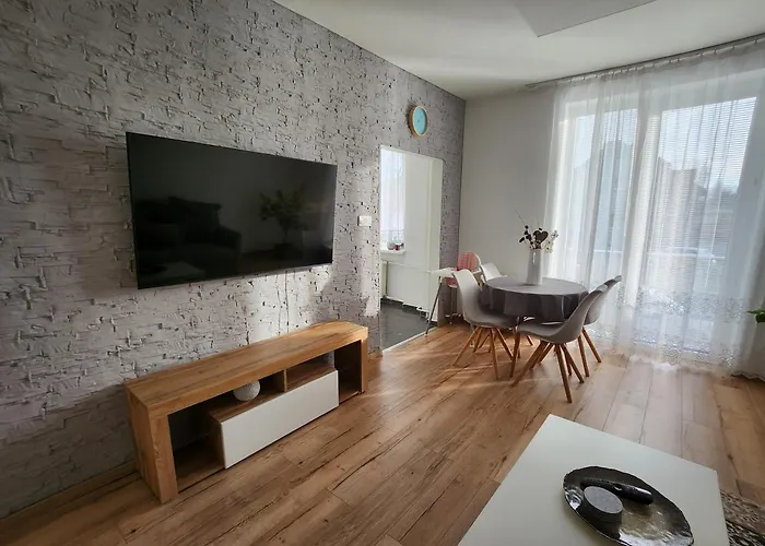 Sunny Center Apartment, Free Parking * Pieszczany