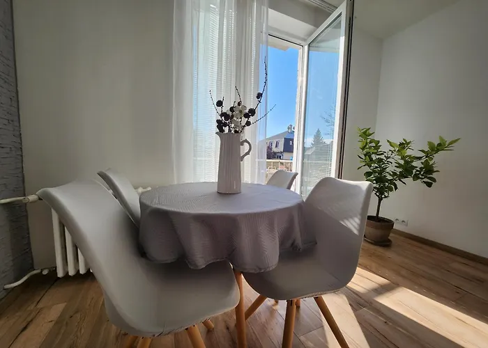 Sunny Center Apartment, Free Parking Apartament *